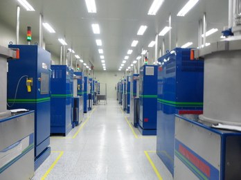 Production line of crystal-growth furnaces in a clean room